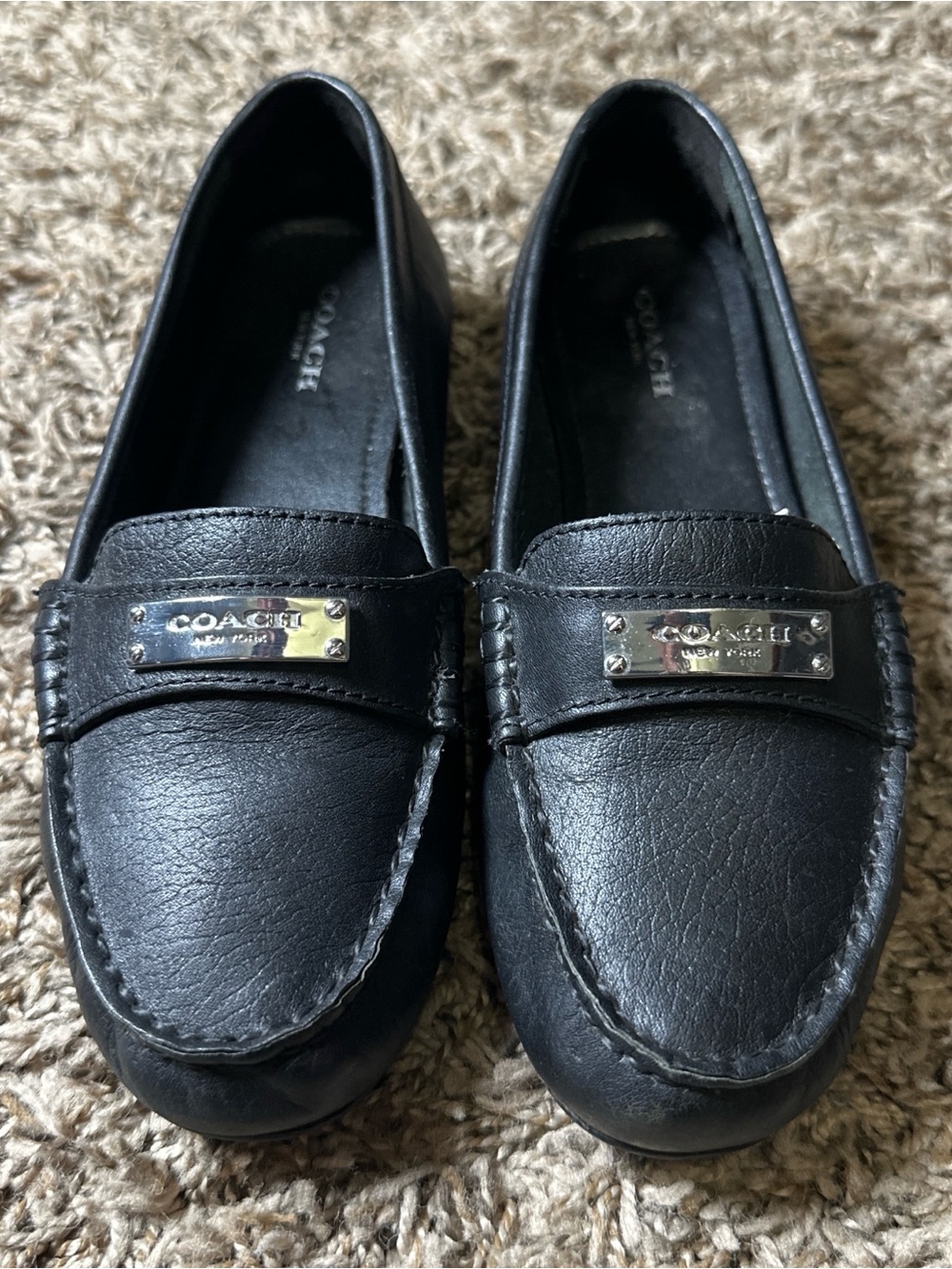 Coach Fredrica Black Leather Loafers with Metallic Logo Nameplate Size 6.5